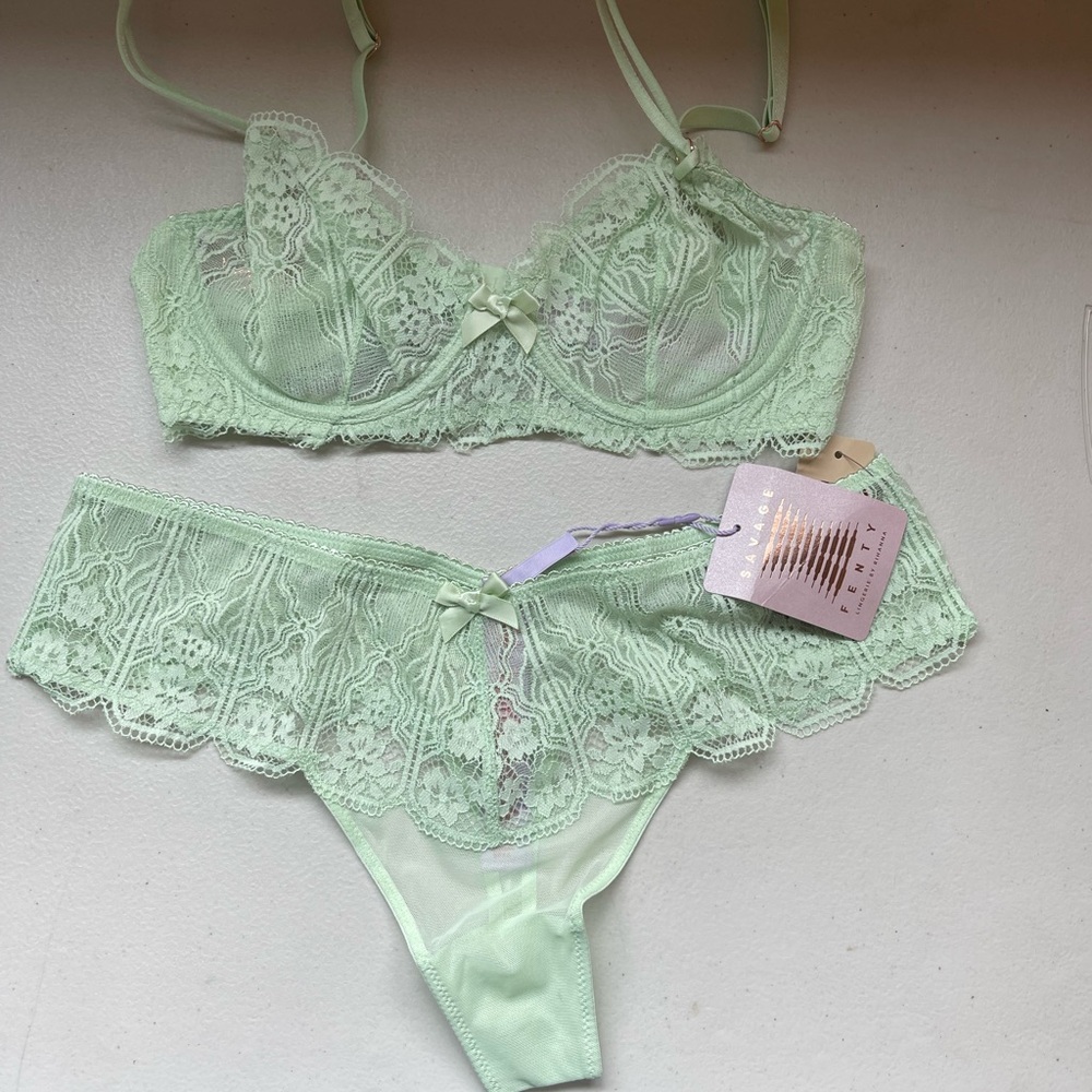Savage Fenty Lace Bra and Panty Set